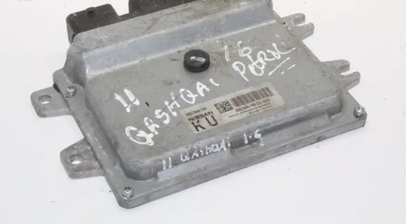 Nissan Qashqai Engine control unit/module MEC940190