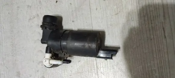 Dacia Duster II Windscreen/windshield washer pump 286203634R 8200067015 786200851R