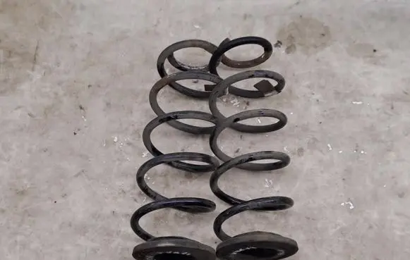 Opel Mokka B Rear coil spring 2Q0511121
