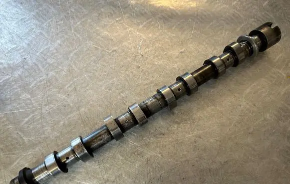Nissan Qashqai Camshaft M9RA57 000000632C137