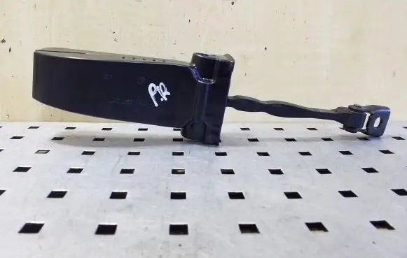 Skoda Superb B8 (3V) Front door check strap stopper 3V0837267