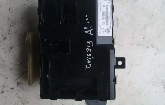 Ford Fiesta Comfort/convenience module 8V5115K600EJ