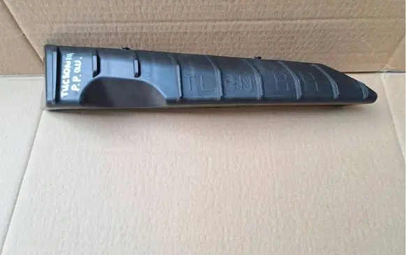 Front bumper mounting bracket