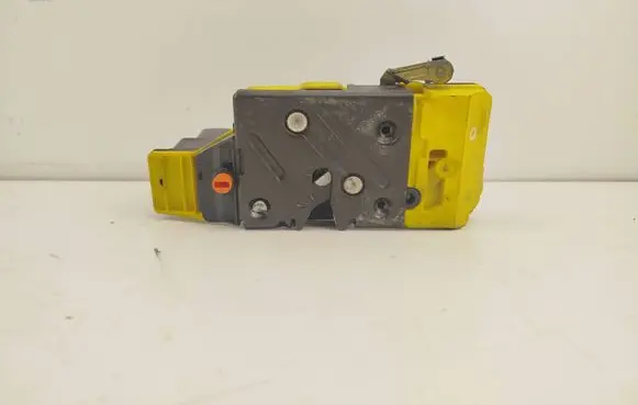 Volvo S80 Rear door lock 8650546