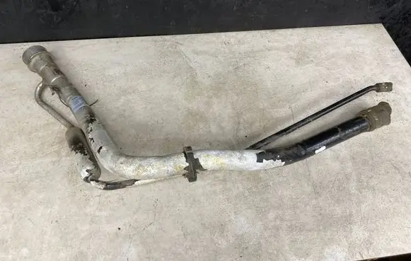 Volvo XC90 Fuel tank filler neck pipe T4878637 08624901