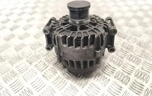 Mercedes-Benz E W212 Generator/alternator A0141541502 TG15C133 40900659