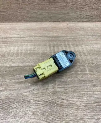 Toyota Avensis T250 Airbag deployment crash/impact sensor 8983105010