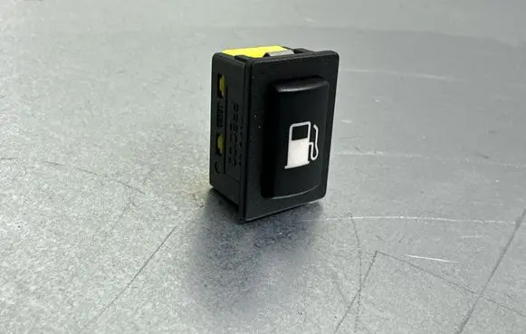 BMW 3 G20 G21 Fuel tank opening switch 9323414
