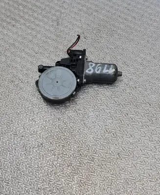 Suzuki Splash Front door window regulator motor 8356063J00 2621003400