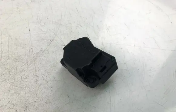 Volvo XC70 Other devices 30676511