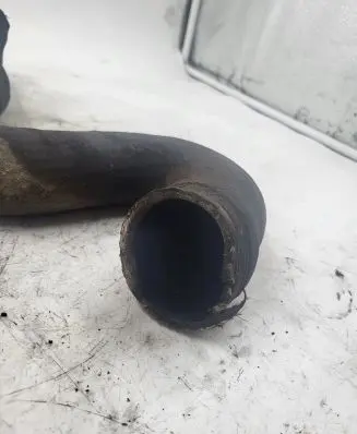 Audi A4 S4 B5 8D Engine coolant pipe/hose
