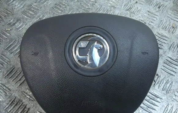 Opel Vivaro Steering wheel airbag cover 34270934F 93460905 985704333R