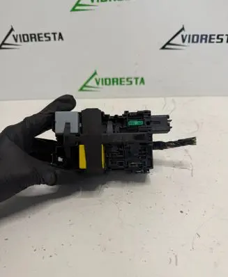 Peugeot 208 Fuse box set 9812661980 2010RC0V02