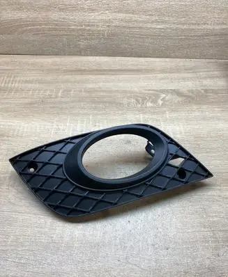 Mercedes-Benz ML W164 Front fog light trim/grill A1648854023