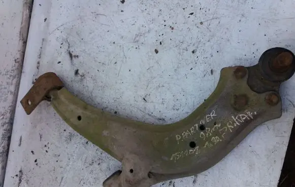 Peugeot Partner Front lower control arm/wishbone