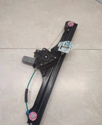 BMW 2 F45 Front door window regulator motor 51332579946 51337490192 51337296382