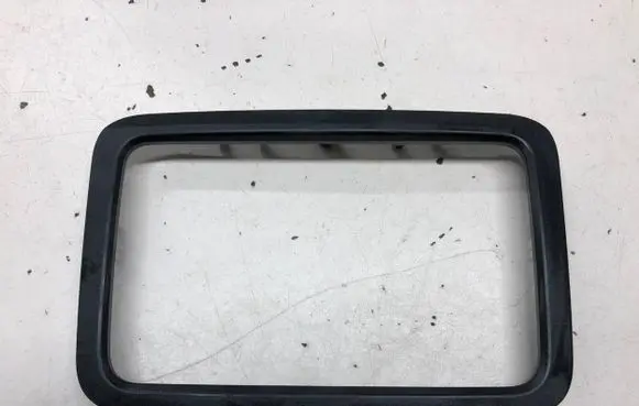 Radio/GPS head unit trim