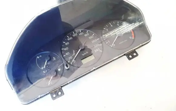Mazda 626 Speedometer (instrument cluster)