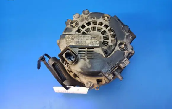 Mercedes-Benz E W212 Generator/alternator A0009067702