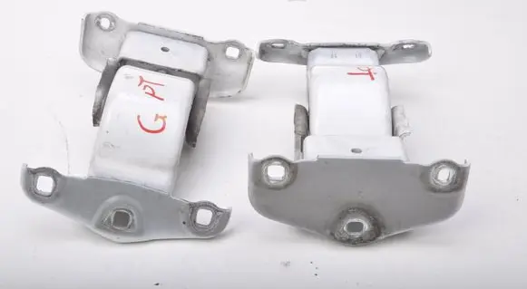 Rear door upper hinge