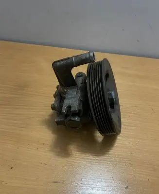 KIA Sorento Power steering pump 571002P010