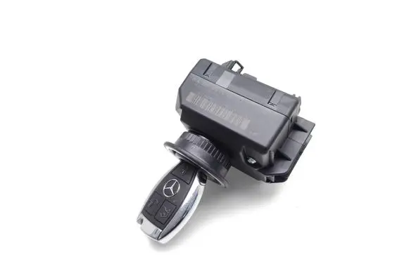 Mercedes-Benz C W204 Ignition lock A2079057101 33003221
