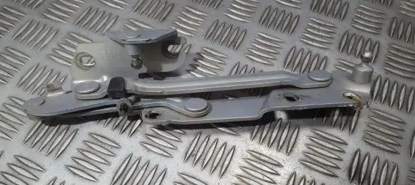 Seat Toledo II (1M) Tailgate/trunk/boot hinge 1M5827302B