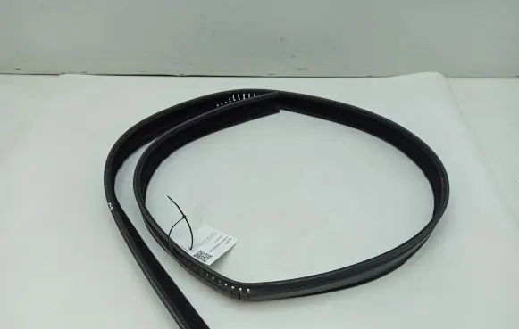 Microcar M.GO Rubber seal front coupe door window B386