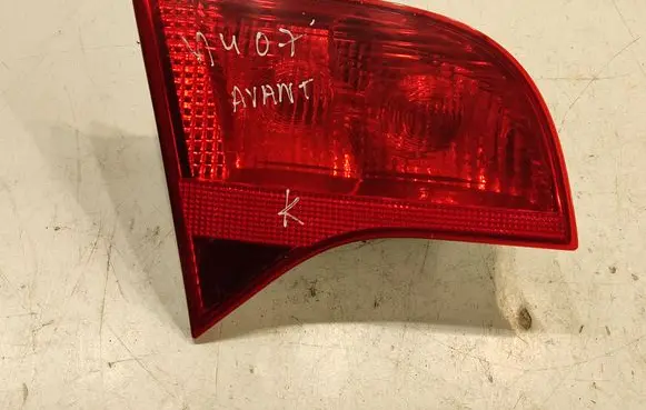 Audi A4 S4 B7 8E 8H Tailgate rear/tail lights 8E9945093