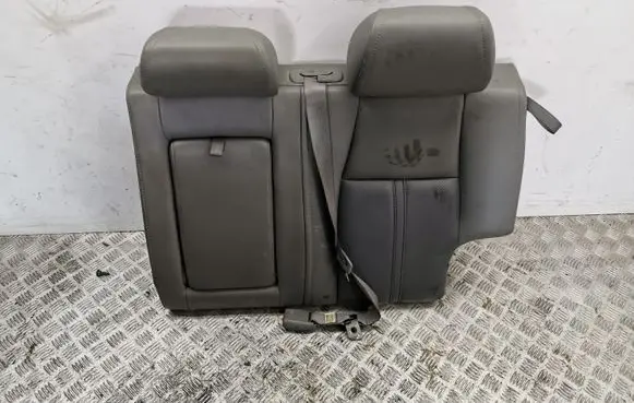 Jeep Grand Cherokee (WK) Rear seat 