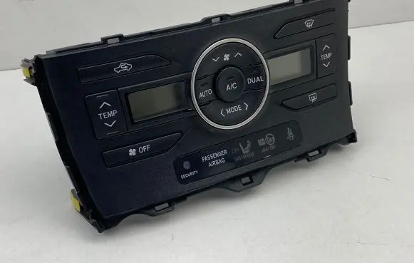 Toyota Auris 150 Climate control unit 5590002301