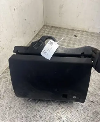 Volkswagen PASSAT B6 Glove box