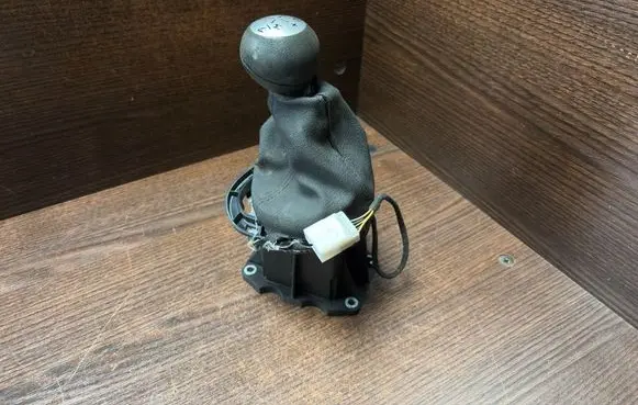 Iveco Daily 3rd gen Gear shifter/selector 504112799 100006773