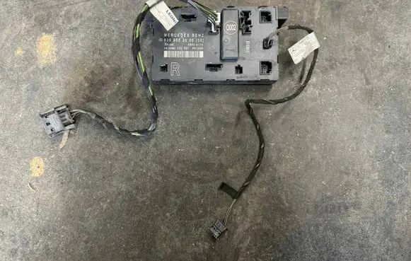 Mercedes-Benz Vito Viano W639 Door control unit/module 6399003000