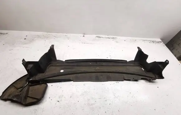 Front bumper skid plate/under tray