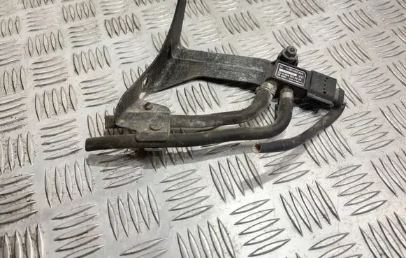 Mercedes-Benz R W251 Exhaust gas pressure sensor 0281002823 A0061534928 0606213EF2