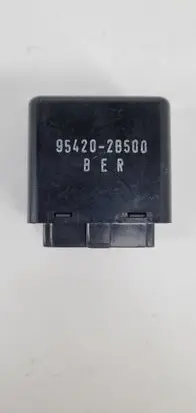 Hyundai Santa Fe Window wiper relay 954202B500