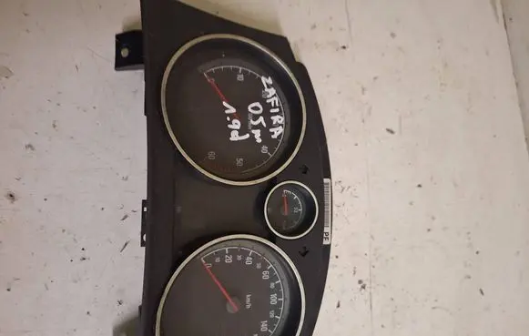 Opel Zafira B Speedometer (instrument cluster) 110960261050 00000000029