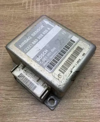 Audi A4 S4 B5 8D Airbag control unit/module 8A0959655A 0285001086