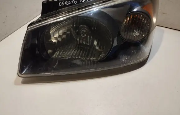 KIA Cerato Headlight/headlamp 921012F0
