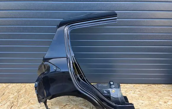Suzuki Swift II Rear quarter panel 