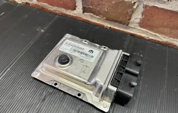 Fiat 500 Engine control unit/module ECU 46357108 TD1192213H02100 0220468A