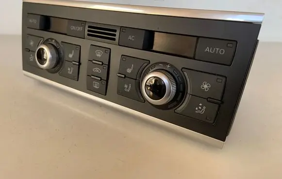 Audi Q7 4L Climate control unit 4L0820043AJ 4L0910043D