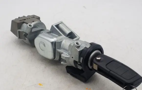 Ford Focus Ignition lock 3M513F880AD
