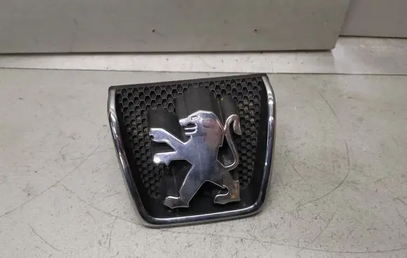 Peugeot 607 Manufacturer badge logo/emblem 9634014777