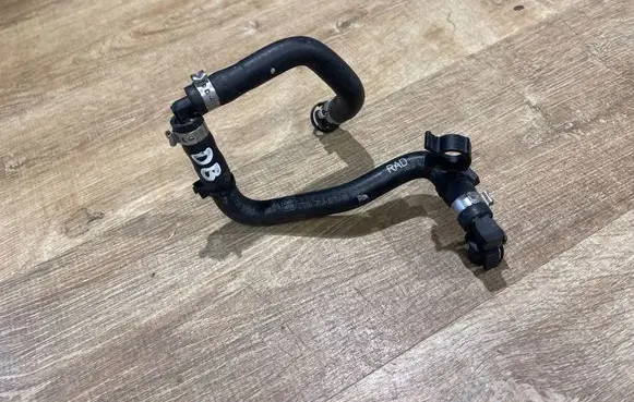 Land Rover Range Rover Sport L494 Engine coolant pipe/hose JPLA8276BA