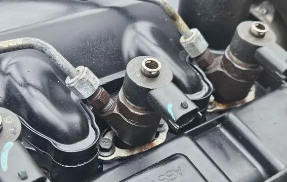 Fuel injector