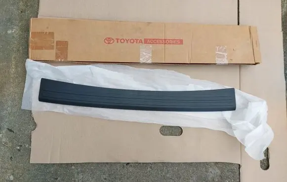 Toyota Yaris Rear bumper trim bar molding PZ415B952200