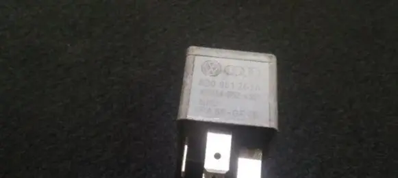 Audi A4 S4 B5 8D Other relay 8d0951253a 373
