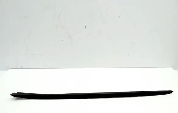 Windshield trim
